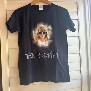 Taylor swift 1989 world tour official merch shirt